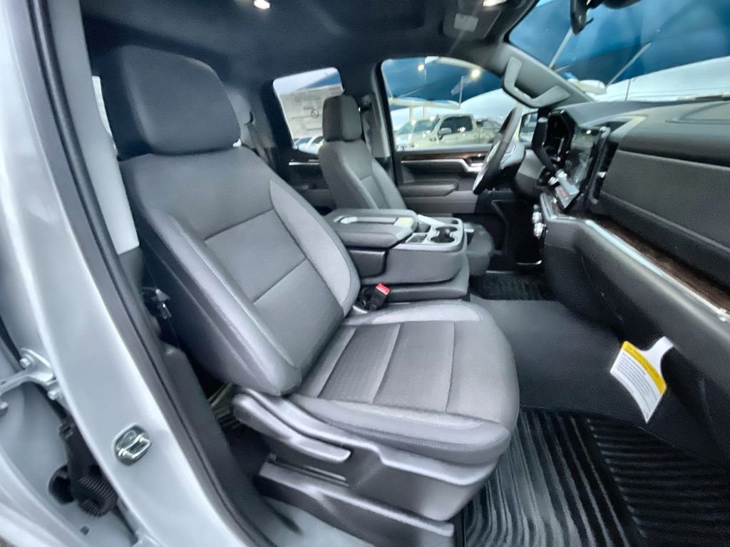 New 2025 GMC Sierra 1500 Elevation image 36