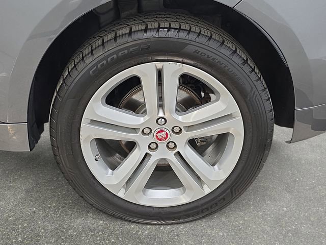 Used 2017 Jaguar F-PACE R-Sport image 28