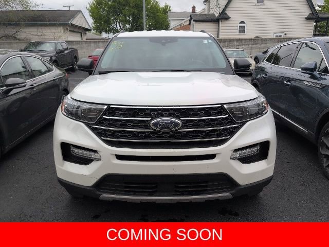 Used 2024 Ford Explorer XLT w/ Equipment Group 202A AWD/4WD image 6