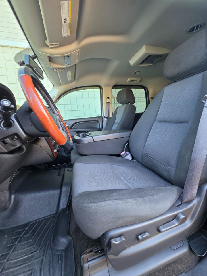 Used 2013 Chevrolet Tahoe LS w/ Convenience Package AWD/4WD image 9