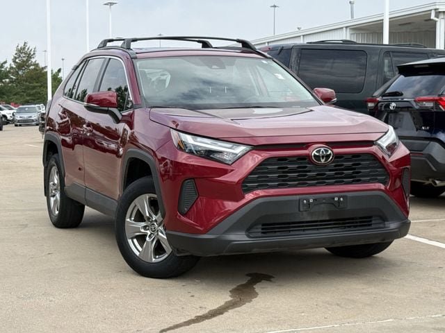 Used 2024 Toyota RAV4 XLE w/ Convenience Package FWD image 2
