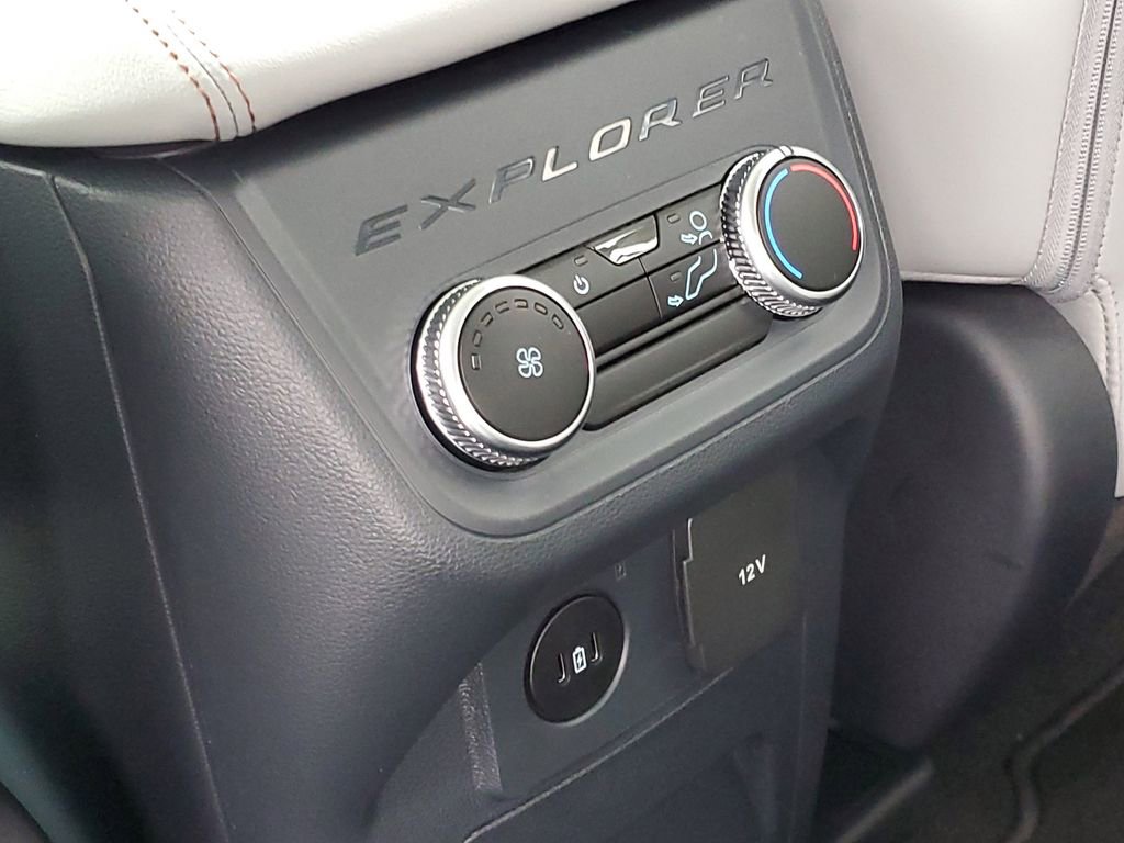 New 2026 Ford Explorer Active w/ Active Comfort Package AWD/4WD image 32