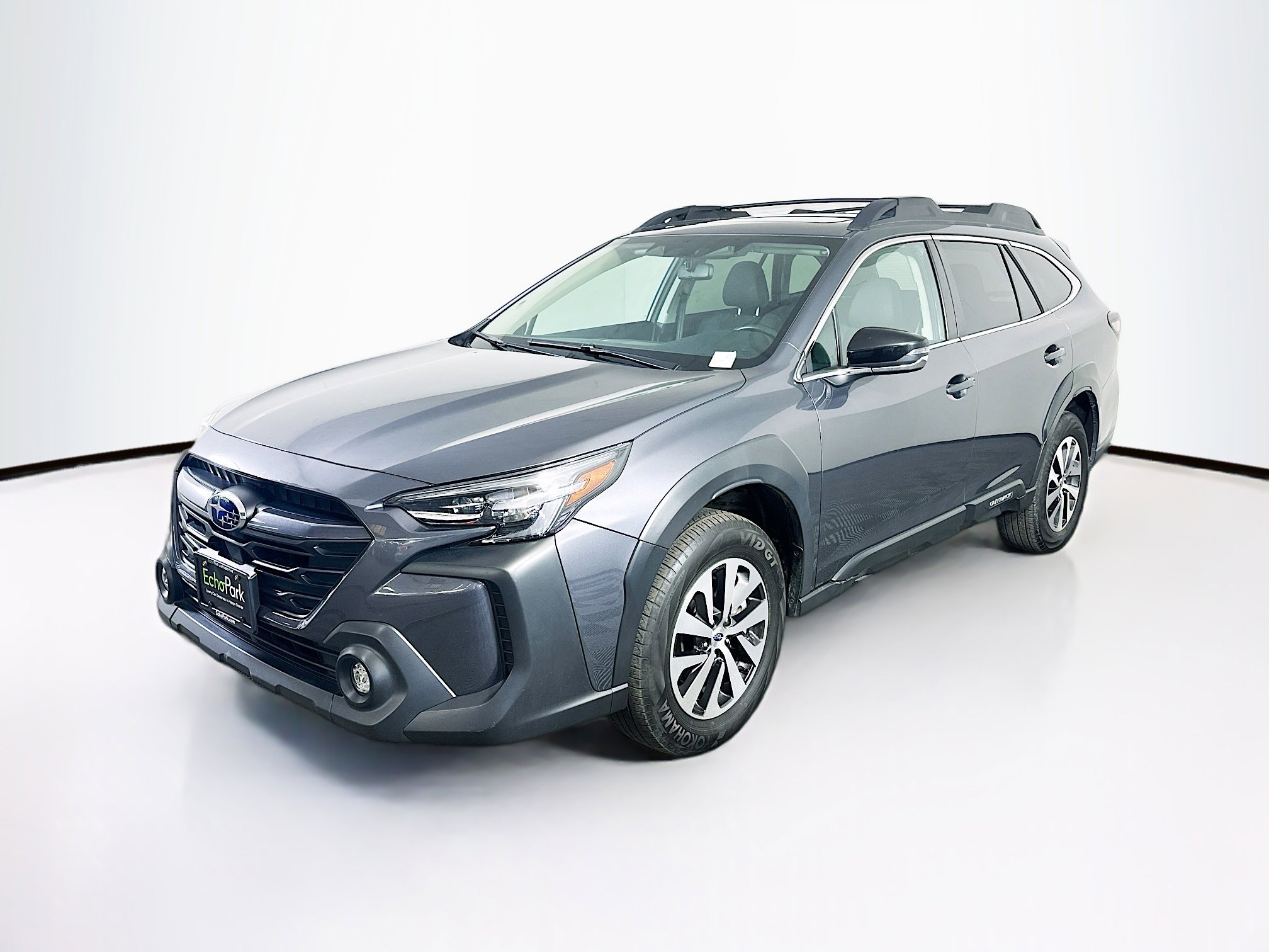 Used 2025 Subaru Outback Premium AWD/4WD image 3