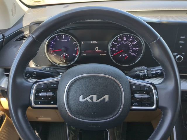 Used 2024 Kia Carnival LX image 32