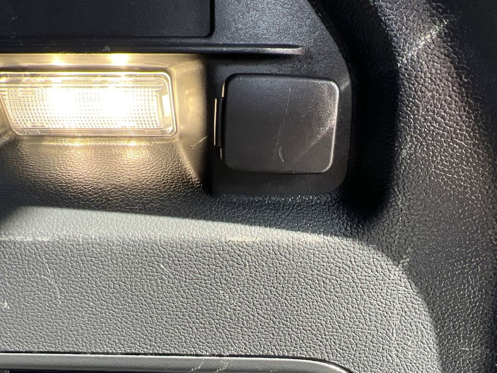 Used 2025 Ford Explorer ST-Line image 38