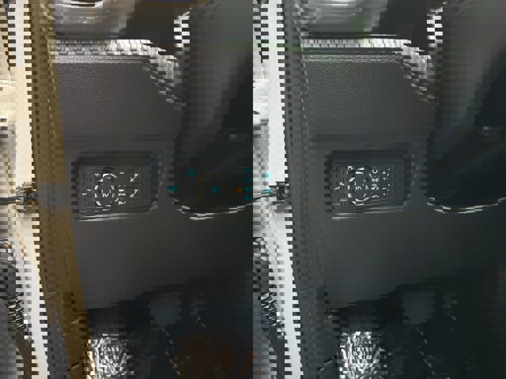 New 2025 Ford Ranger XLT w/ Equipment Group 301A High image 17