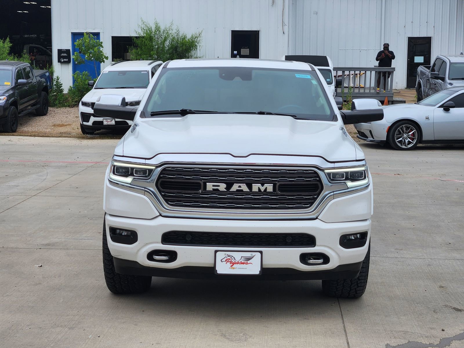 Used 2019 RAM 1500 Limited AWD/4WD image 6