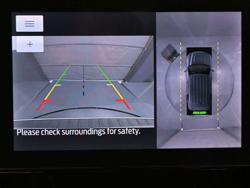 Used 2023 Ford Explorer Limited image 13