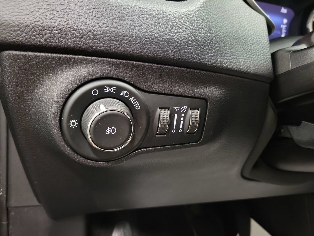 Used 2018 Jeep Compass Limited AWD/4WD image 27