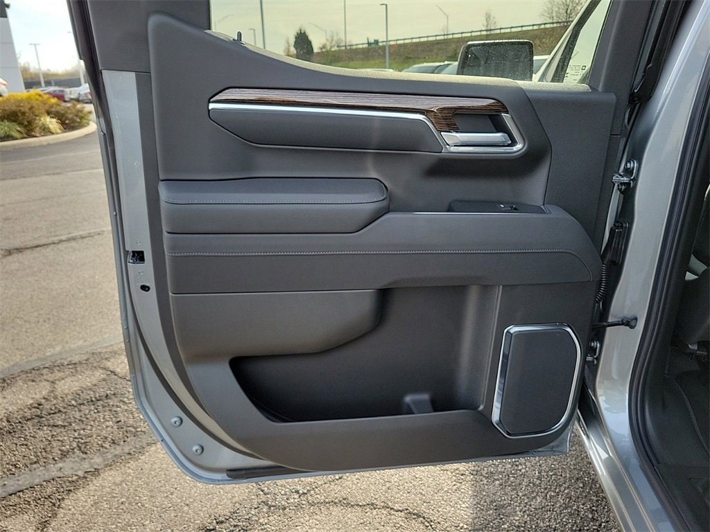 New 2026 GMC Sierra 1500 Elevation image 13