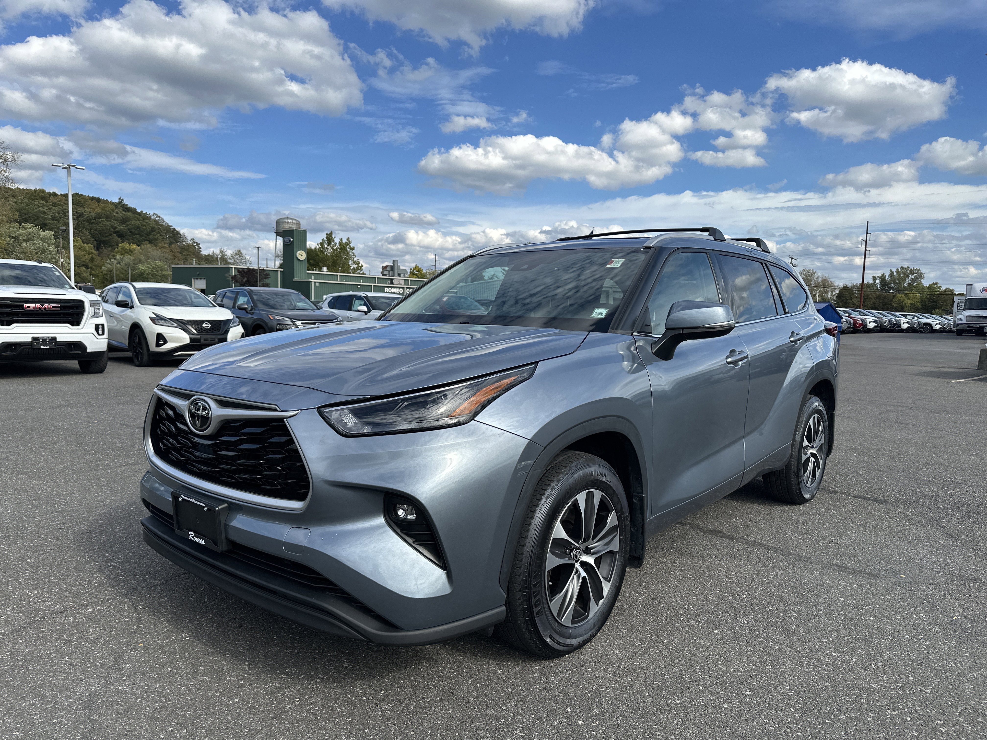 Used 2022 Toyota Highlander XLE