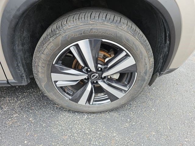 Used 2023 Nissan Rogue SL AWD/4WD image 9