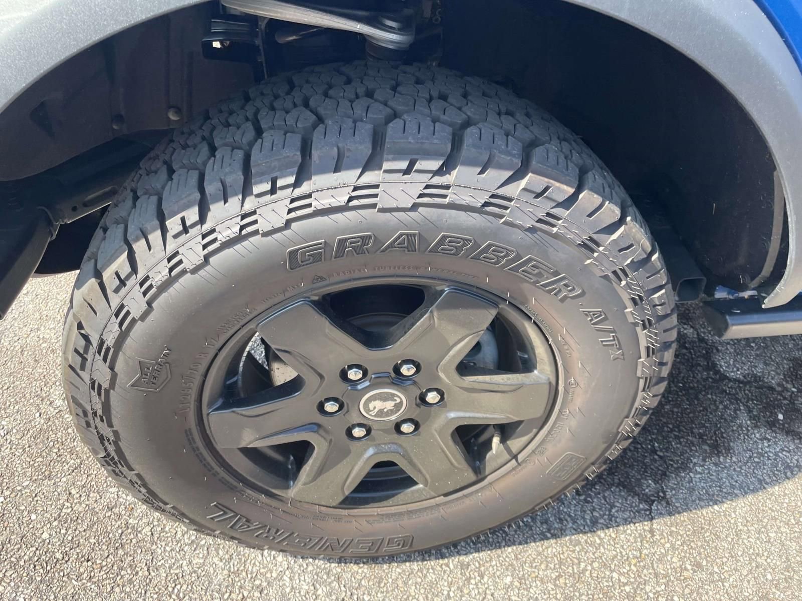 Certified 2024 Ford Bronco Black Diamond image 4