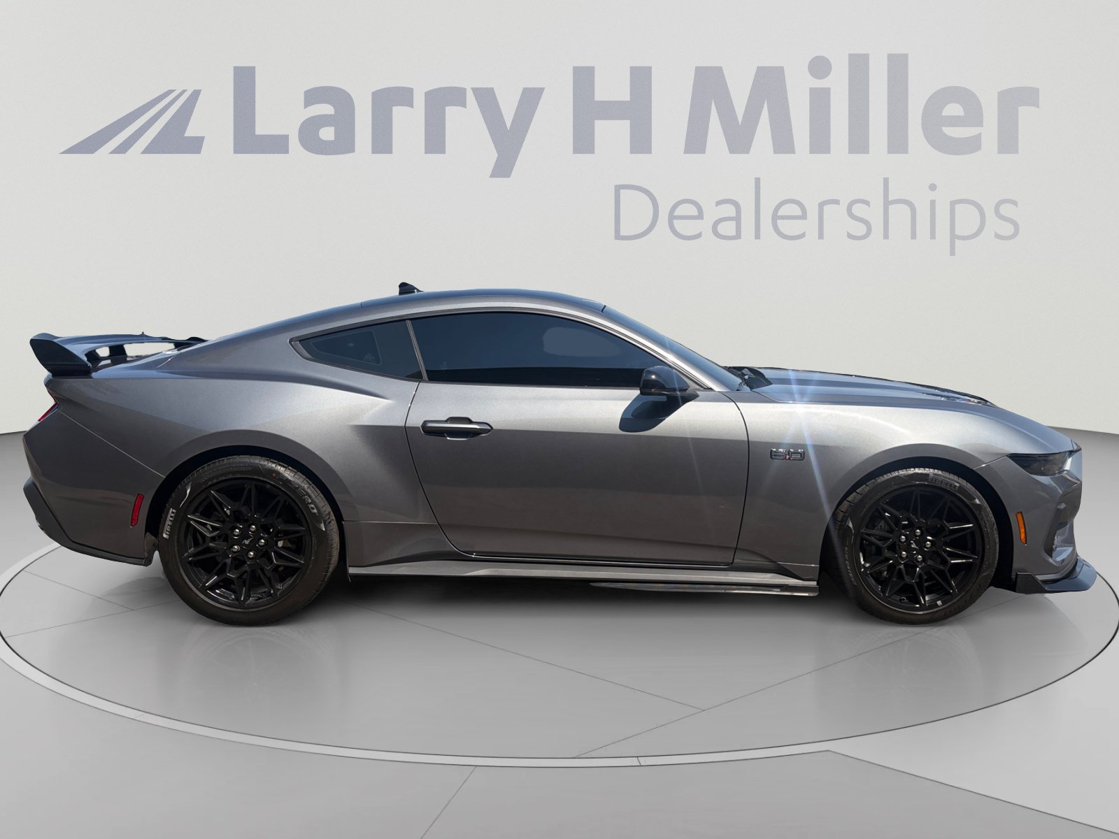 Used 2025 Ford Mustang GT Premium RWD image 6