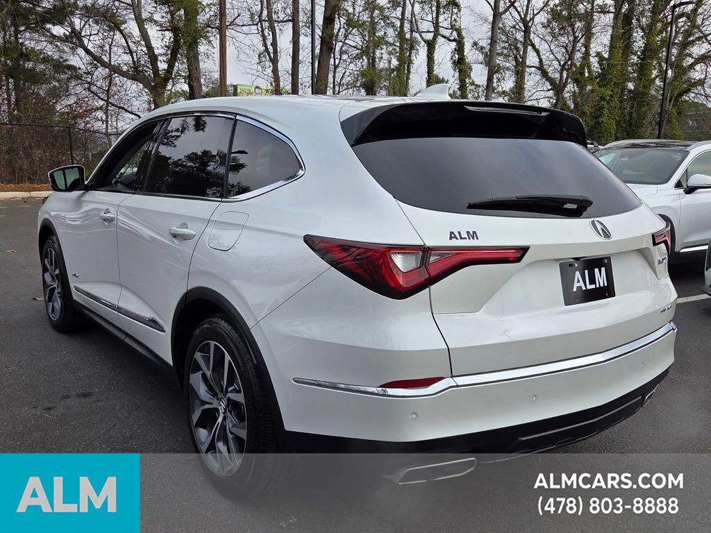 Used 2023 Acura MDX SH-AWD w/ Technology Package image 3