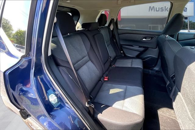 Used 2024 Nissan Rogue SV FWD image 24