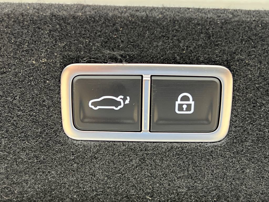 New 2024 Genesis G90 3.5T image 19