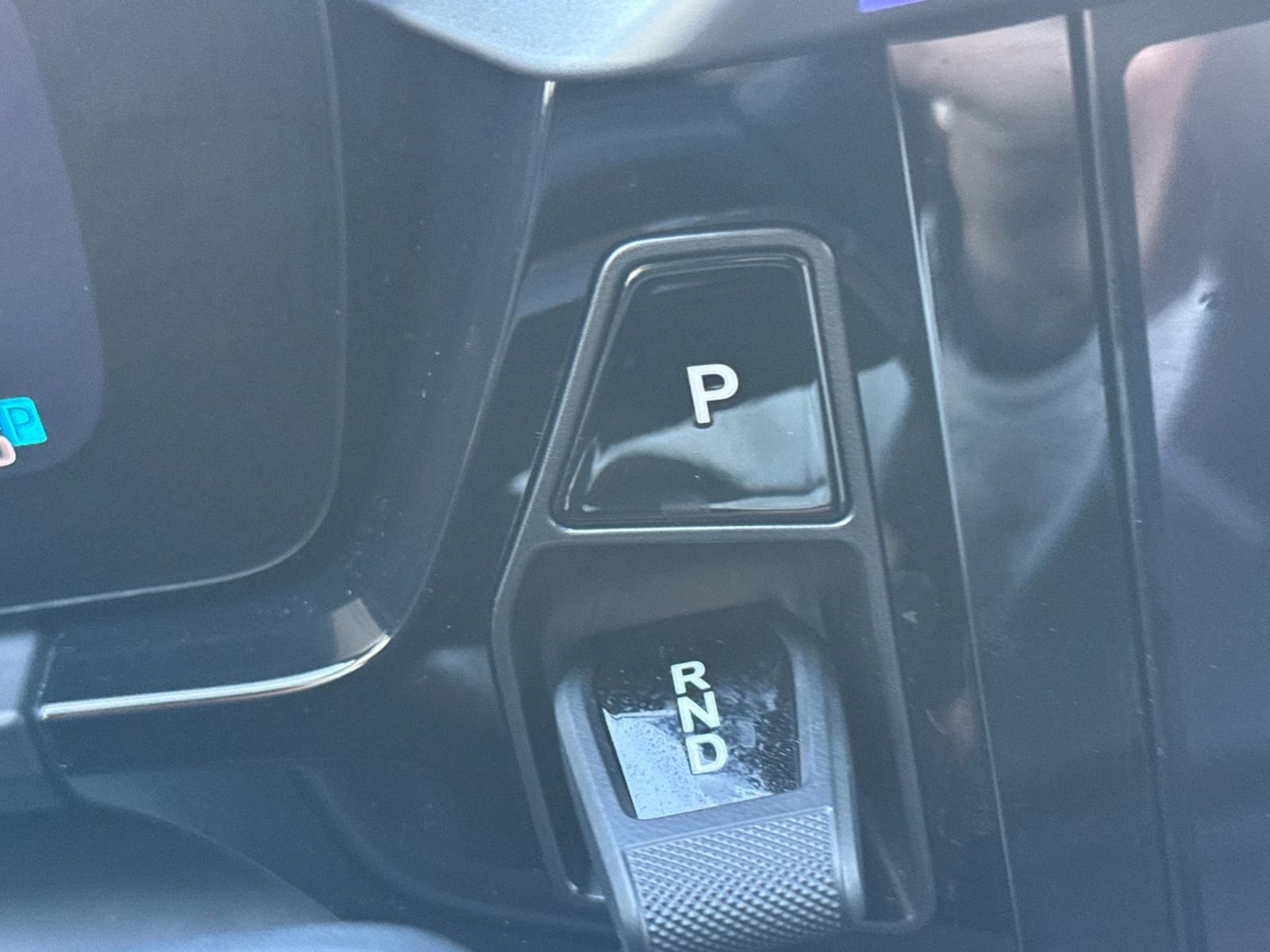 Used 2025 Porsche Macan 4 Electric image 26