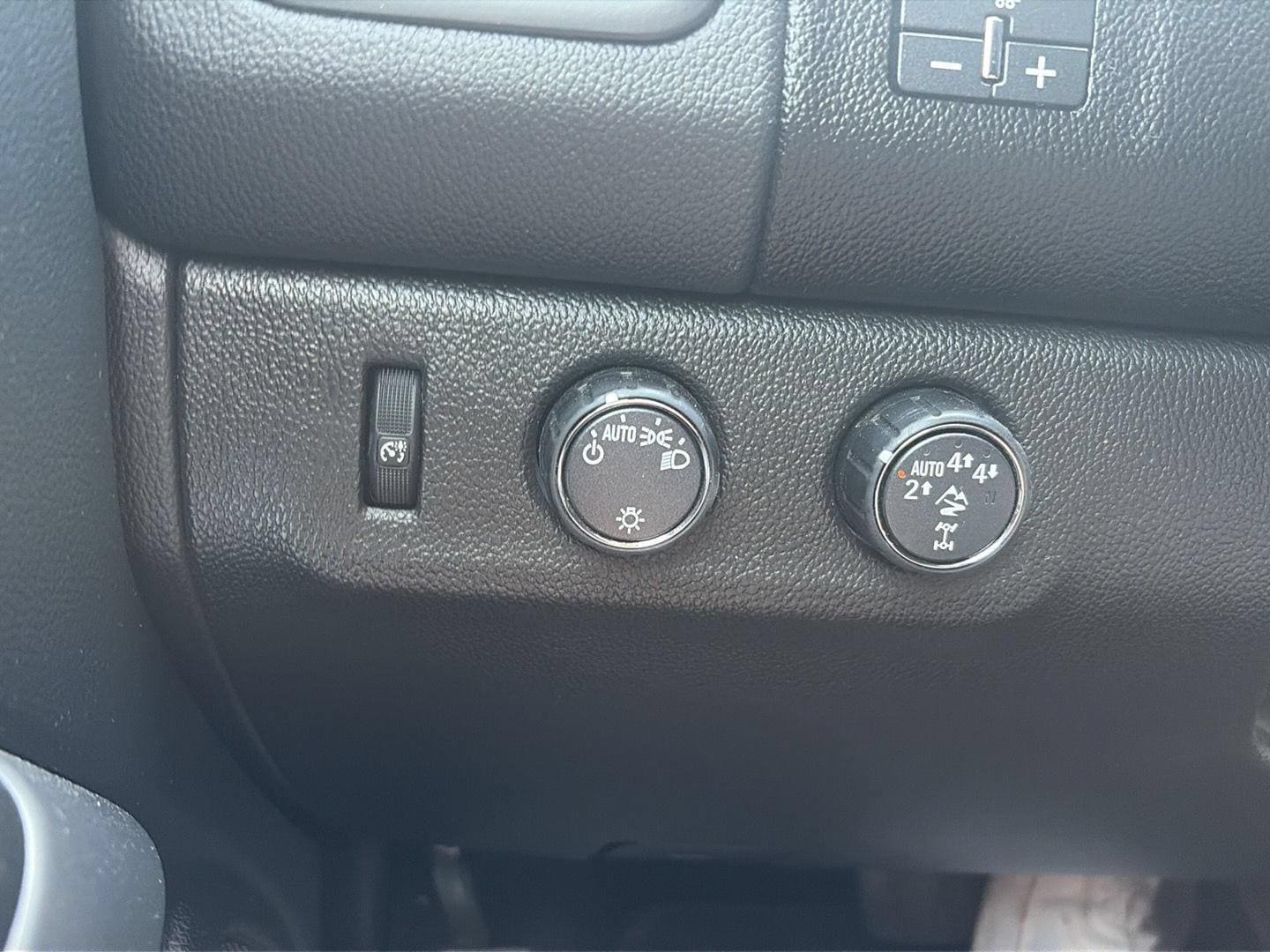 Used 2019 Chevrolet Colorado ZR2 AWD/4WD image 15