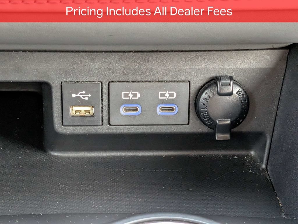 Used 2022 Toyota Highlander LE FWD image 24