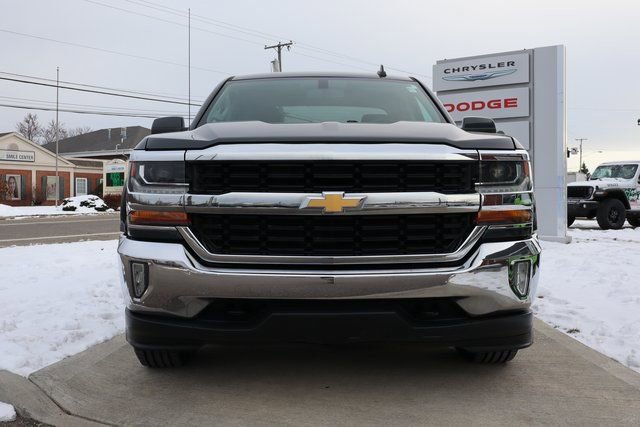 Used 2018 Chevrolet Silverado 1500 LT w/ All Star Edition image 4