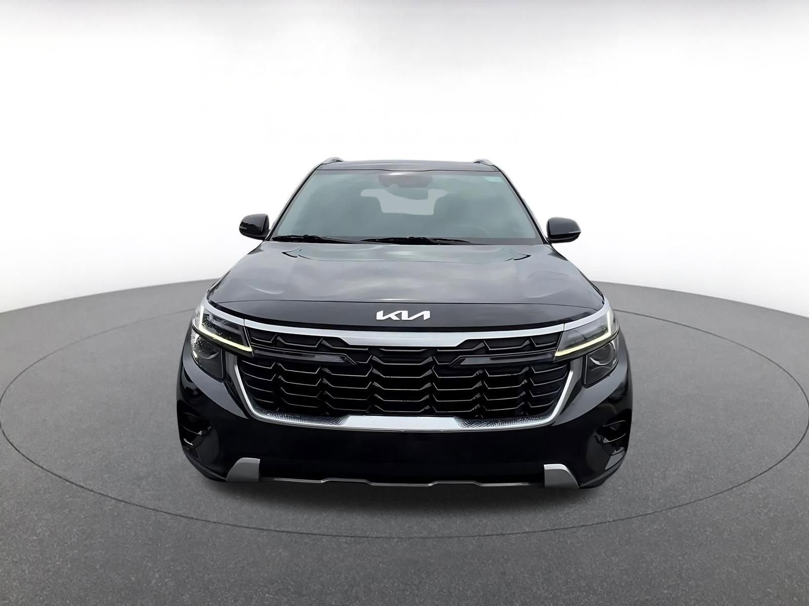 Used 2025 Kia Seltos S image 4