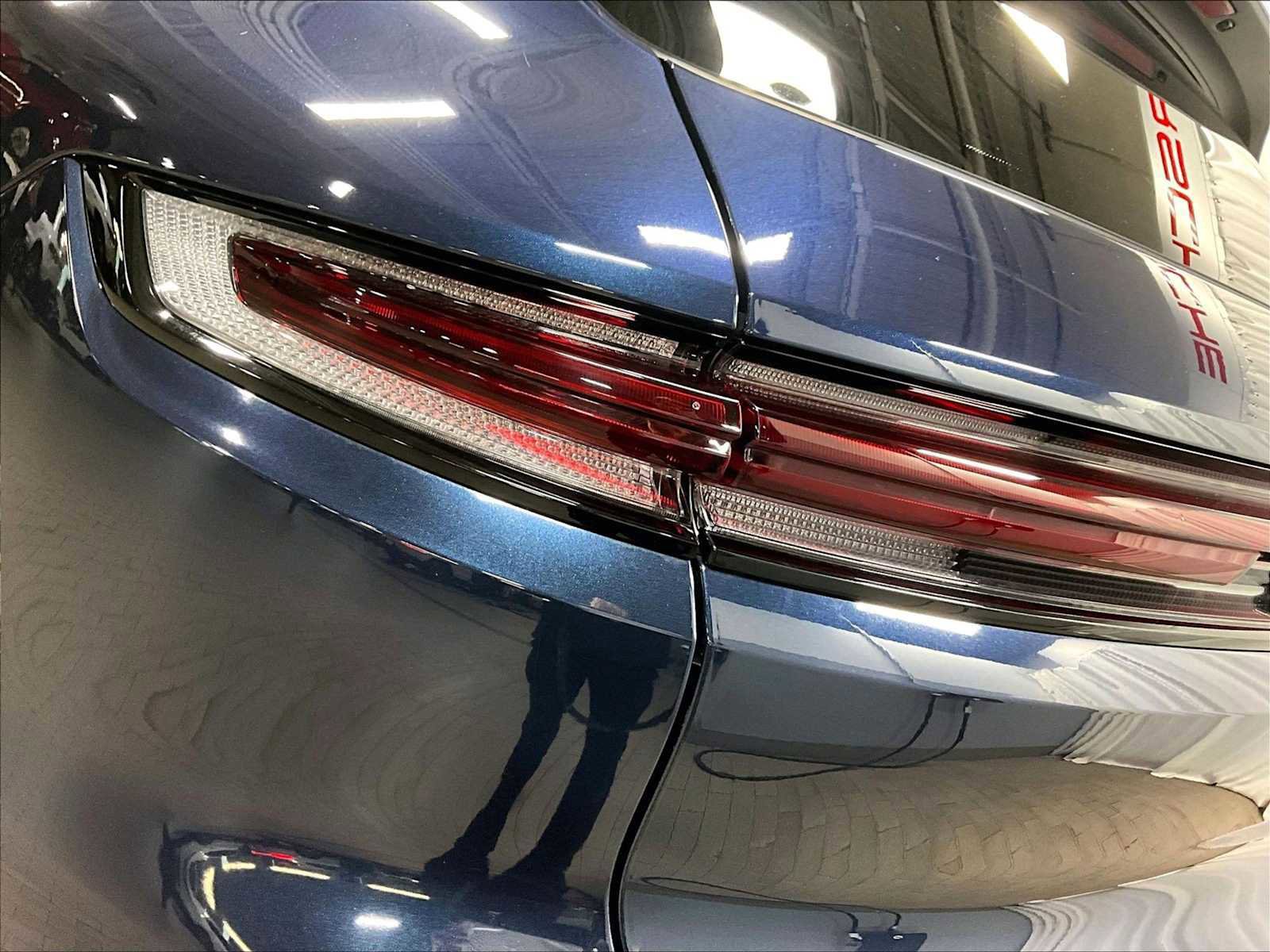 Used 2024 Porsche Cayenne image 35