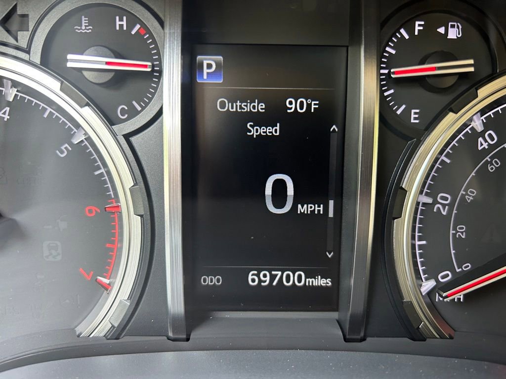 Used 2021 Toyota 4Runner Limited AWD/4WD image 26