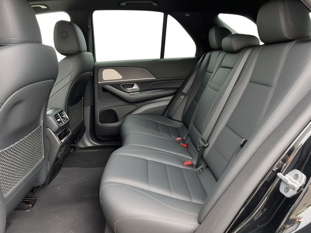 Used 2022 Mercedes-Benz GLE 350 4MATIC w/ AMG Line Exterior image 7