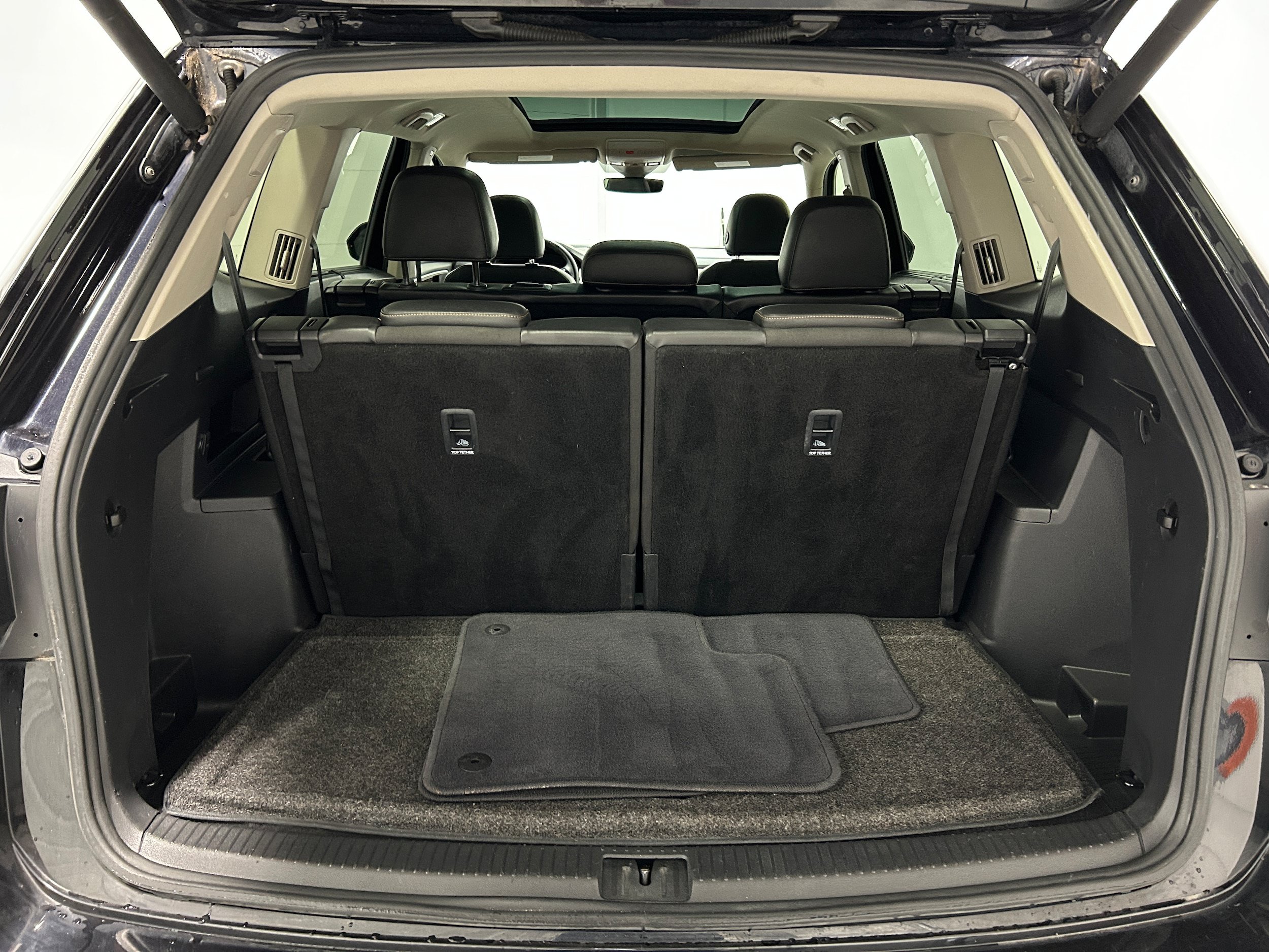 Used 2019 Volkswagen Atlas SEL Premium AWD/4WD image 34
