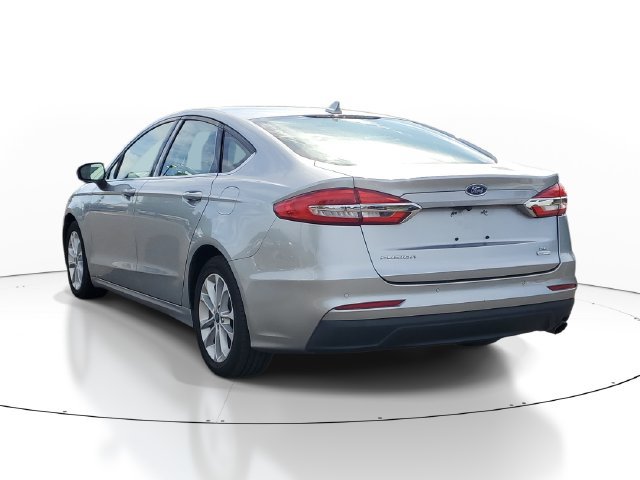 Used 2020 Ford Fusion SE FWD image 3