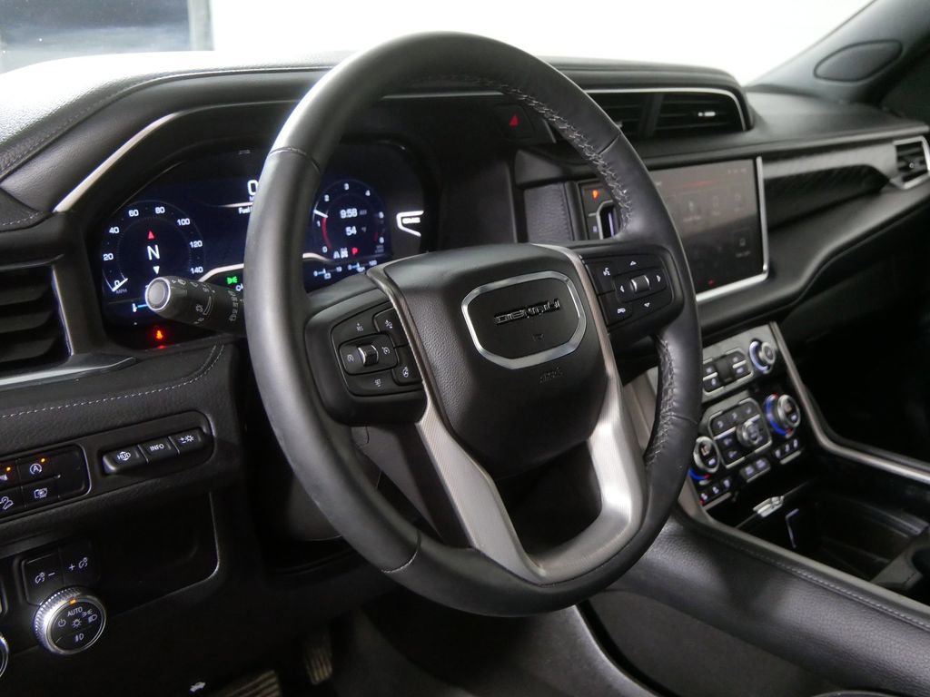 Used 2024 GMC Yukon XL Denali AWD/4WD image 14