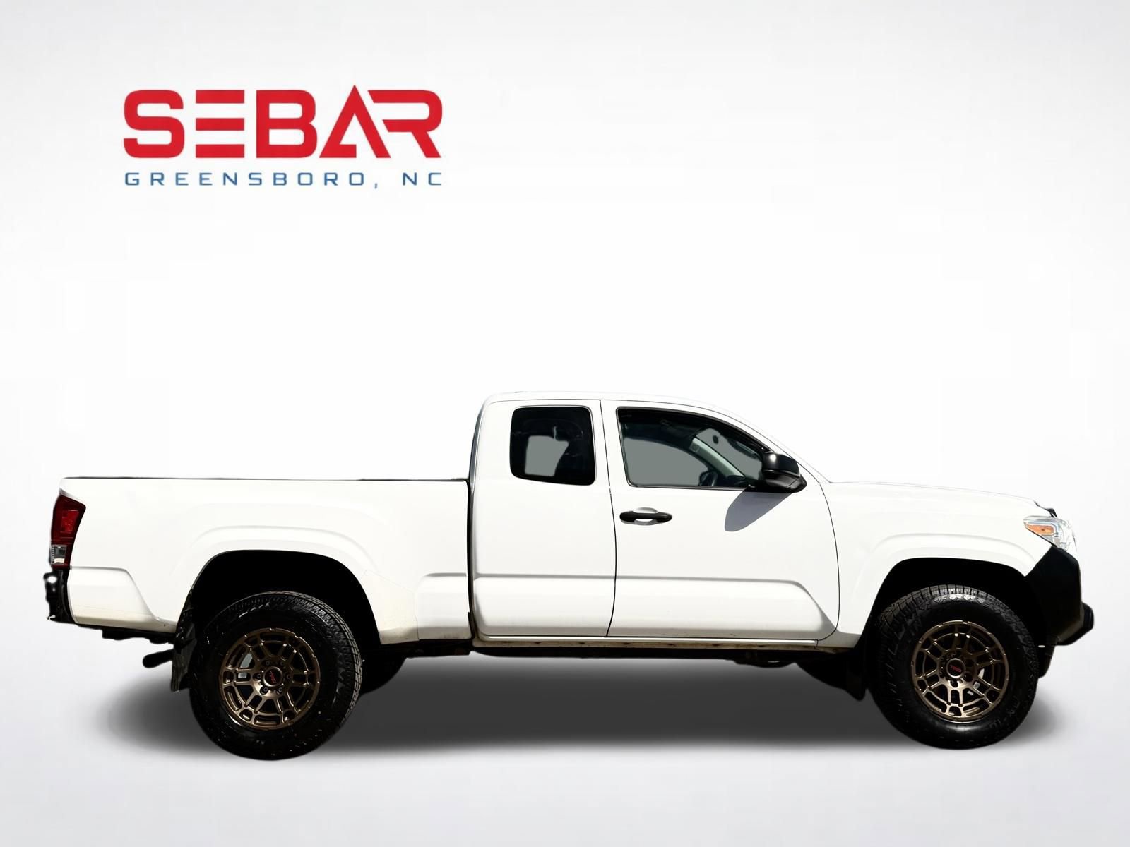 Used 2017 Toyota Tacoma SR image 6