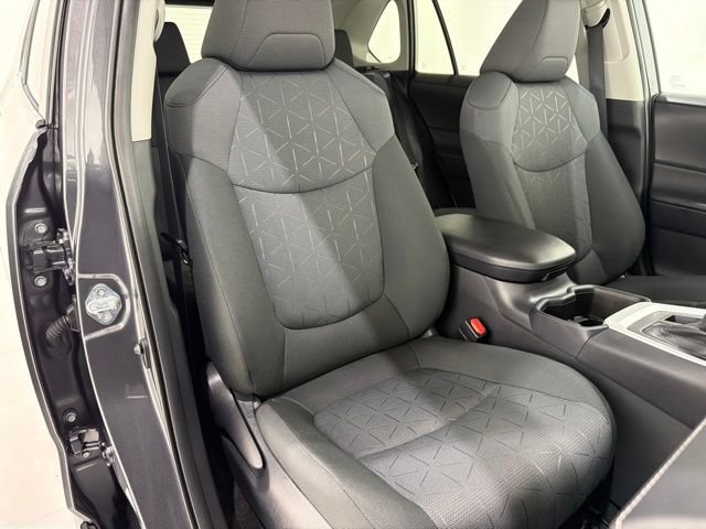 Used 2025 Toyota RAV4 XLE w/ Convenience Package AWD/4WD image 19