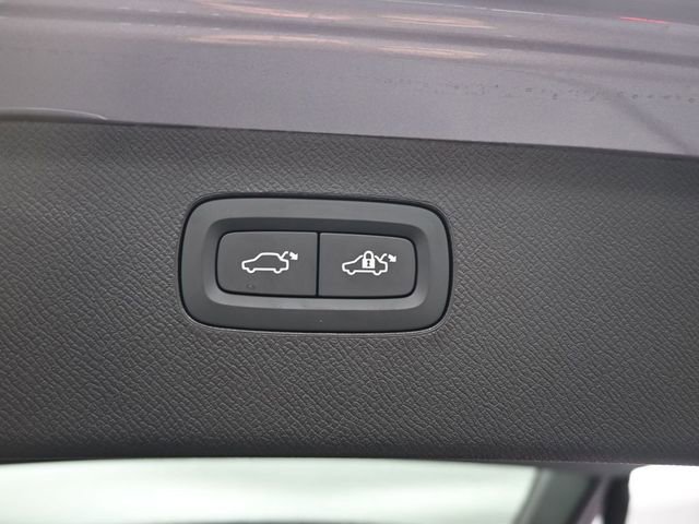 New 2026 Volvo XC90 B6 Plus w/ Protection Package Premier image 33