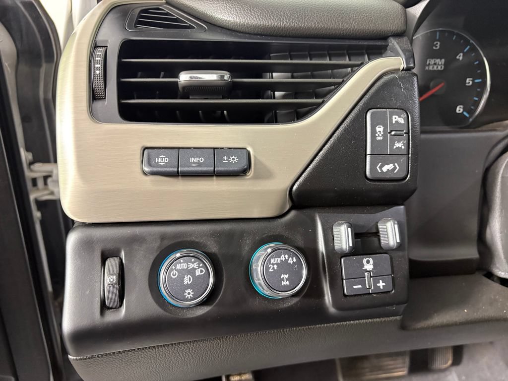 Used 2019 GMC Yukon Denali w/ Open Road Package AWD/4WD image 14