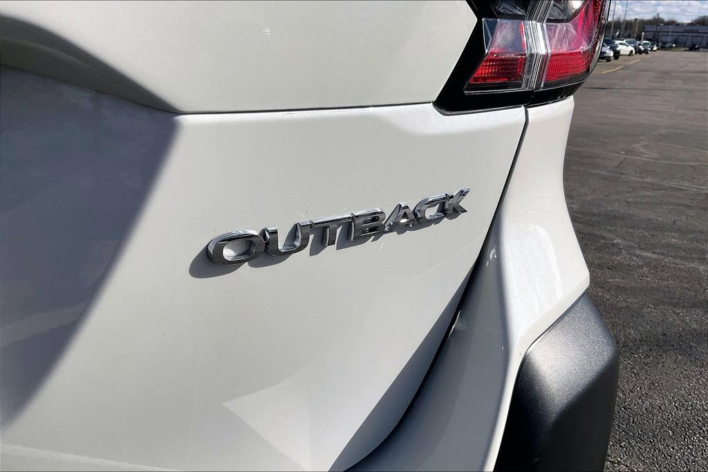 Certified 2025 Subaru Outback Premium image 9