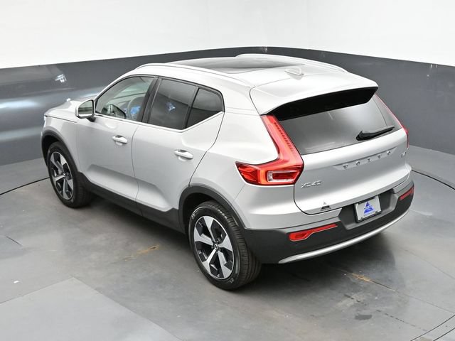 Used 2025 Volvo XC40 B5 Plus AWD/4WD image 45