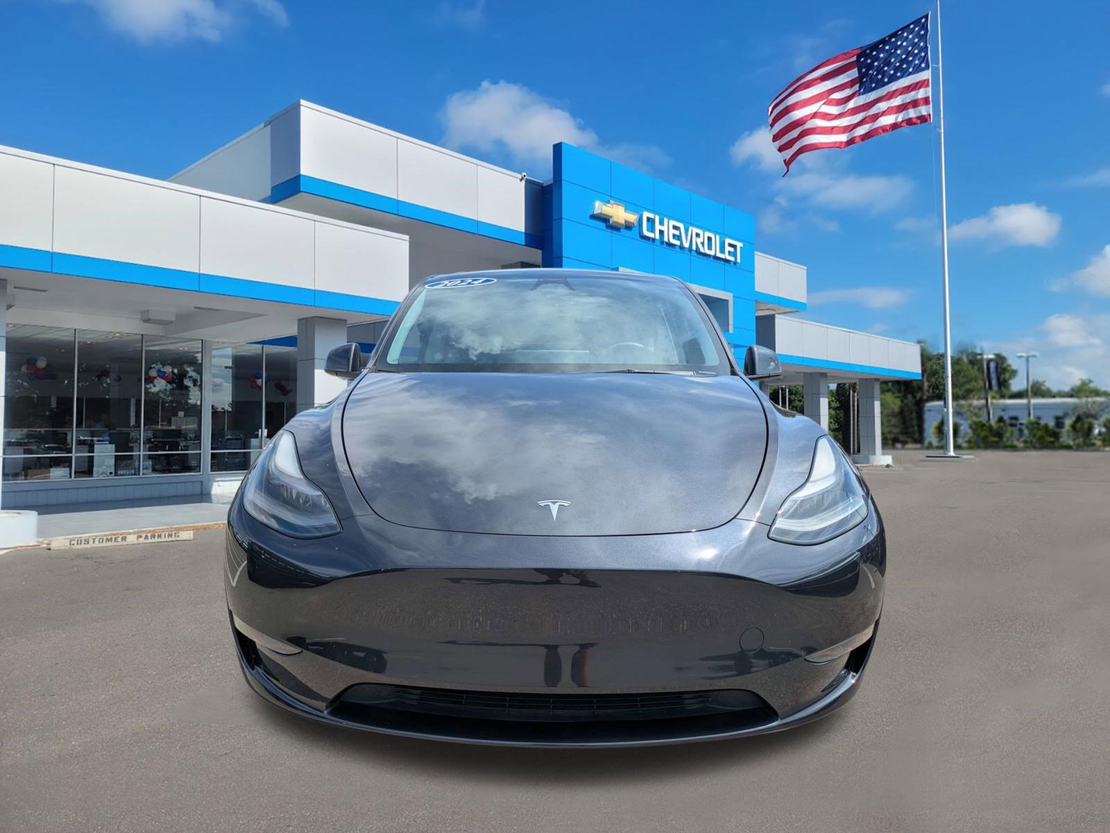 Used 2024 Tesla Model Y 2WD image 8