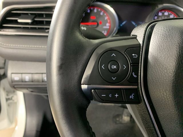 Used 2019 Toyota Camry XSE image 18