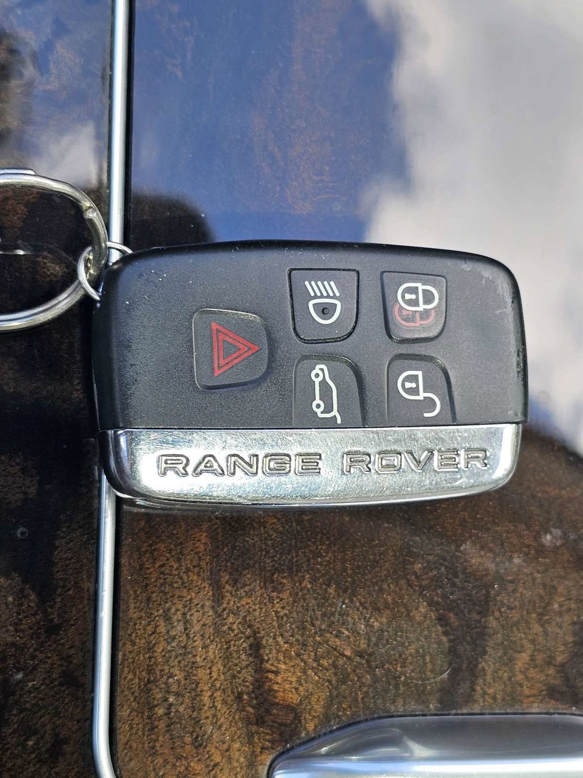 Used 2016 Land Rover Range Rover Supercharged AWD/4WD image 32