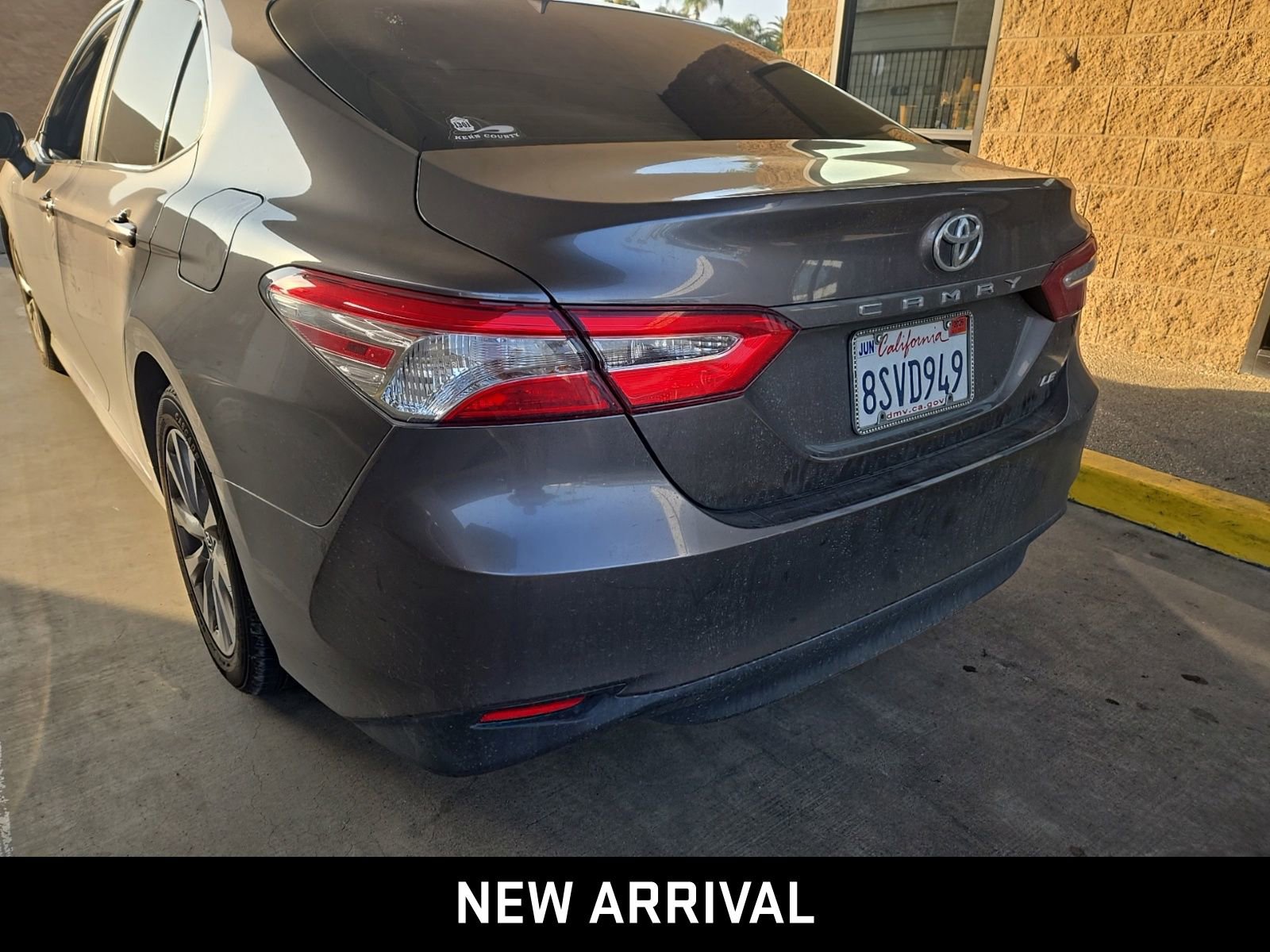 Used 2020 Toyota Camry LE image 4