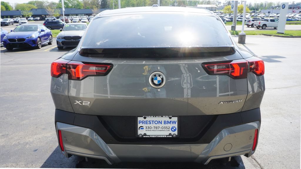 Used 2026 BMW X2 xDrive28i w/ Convenience Package AWD/4WD image 4