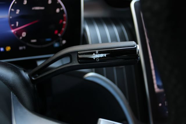 Used 2023 Mercedes-Benz GLC 300 4MATIC image 10