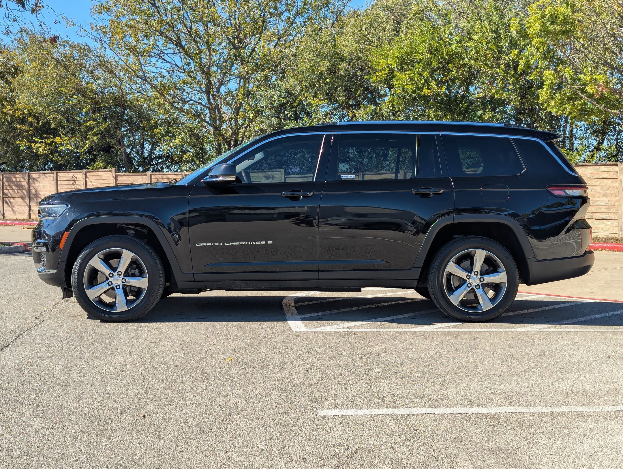 Used 2021 Jeep Grand Cherokee L Limited image 7