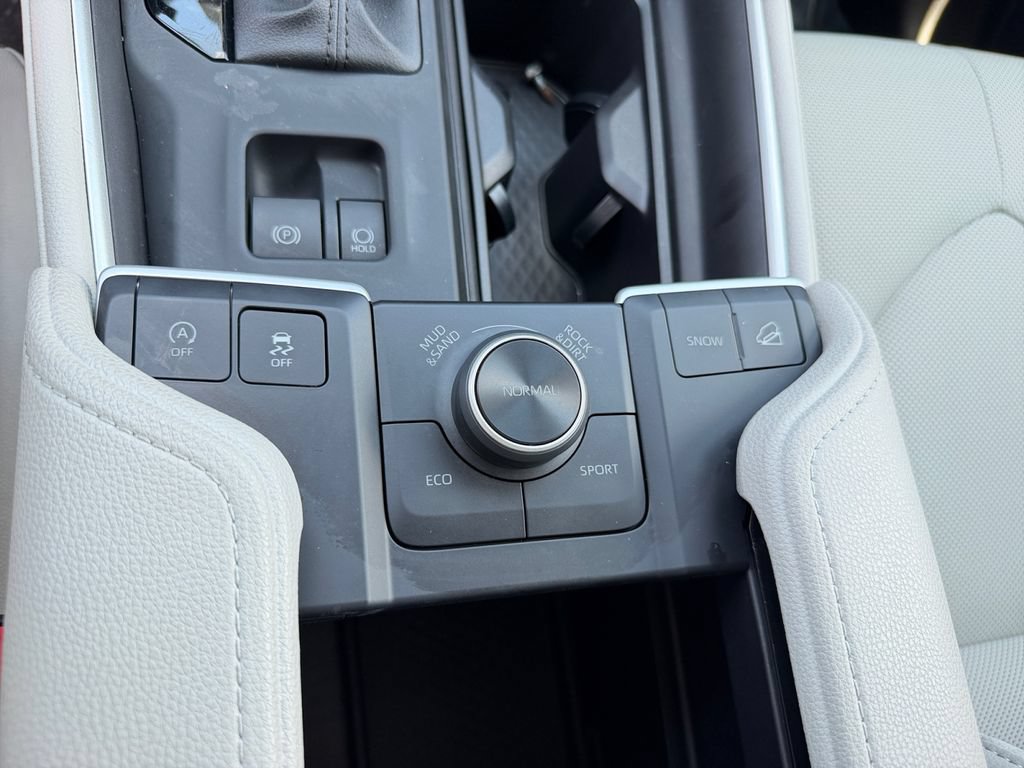 Used 2024 Toyota Grand Highlander AWD image 24