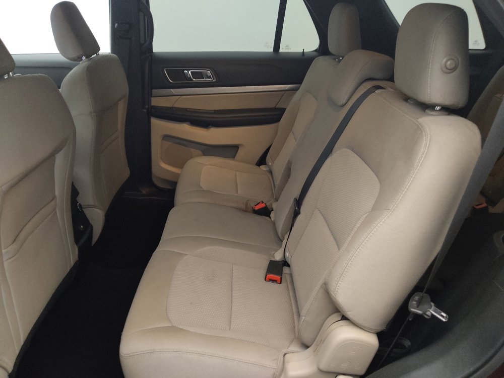 Used 2019 Ford Explorer XLT w/ Equipment Group 201A image 18