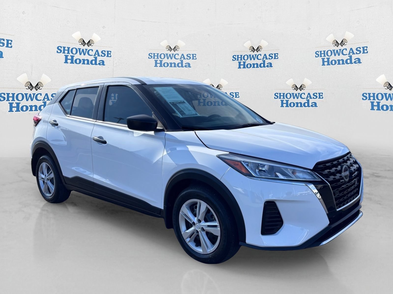 Used 2024 Nissan Kicks S FWD image 7