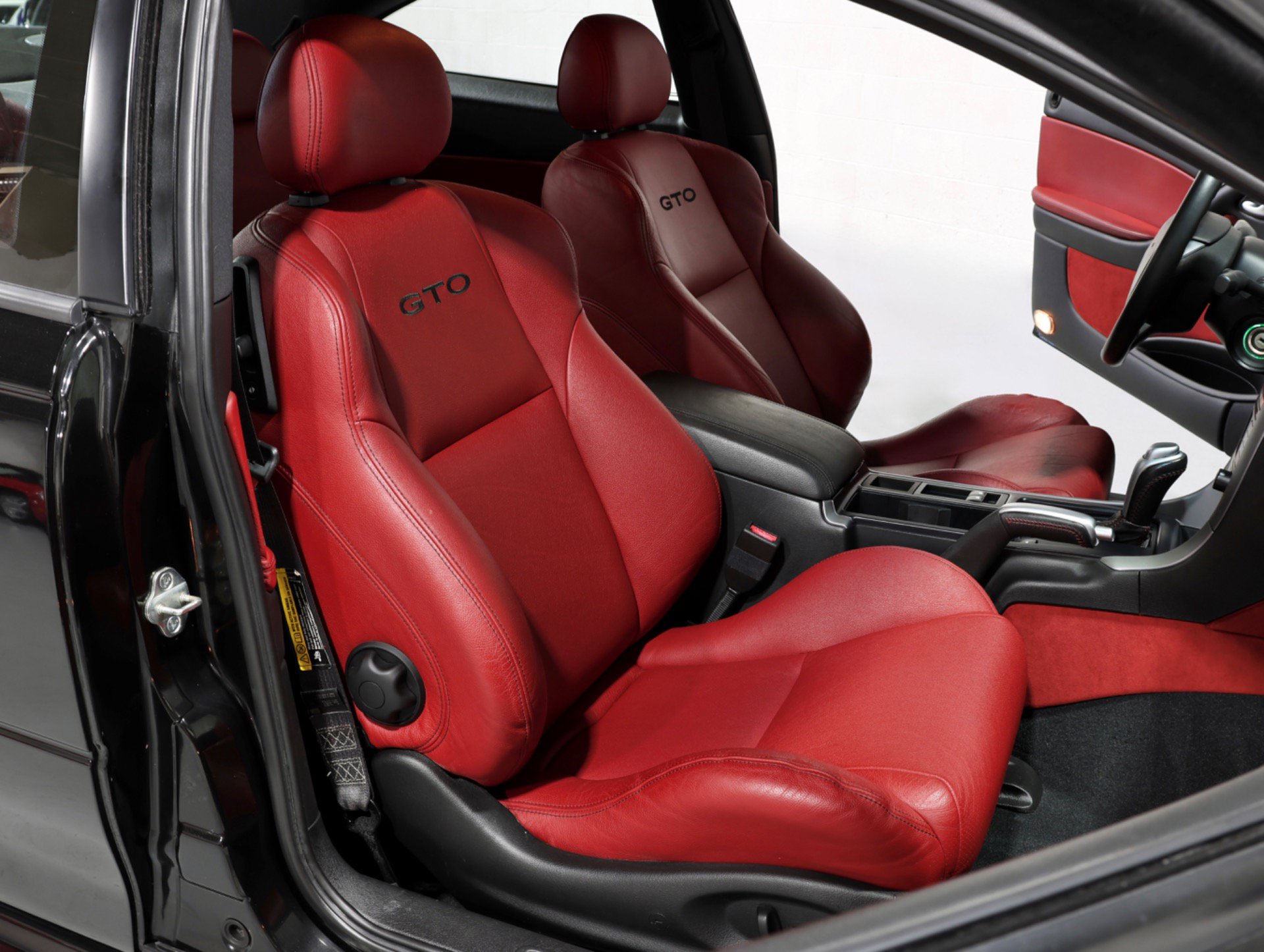 Used 2004 Pontiac GTO RWD image 18