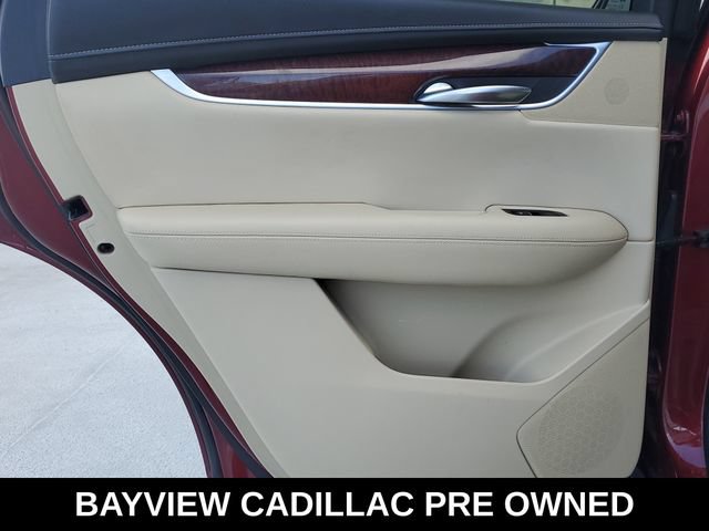 Used 2018 Cadillac XT5 Luxury w/ Driver Awareness Package FWD image 18